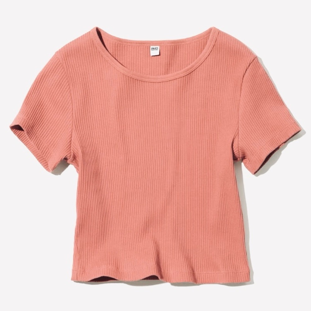 UNIQLO Ribbed Cropped Tee